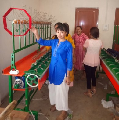 Hank to Bobbin Winding Machine